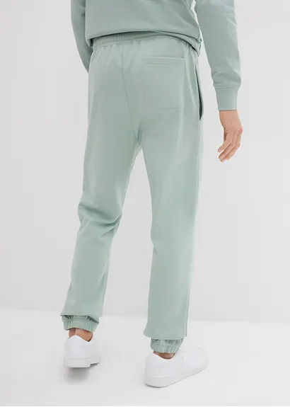 bonprix moderne Basic-Jogginghose im angesagten Loose Fit innen weich angeraut Rabatt