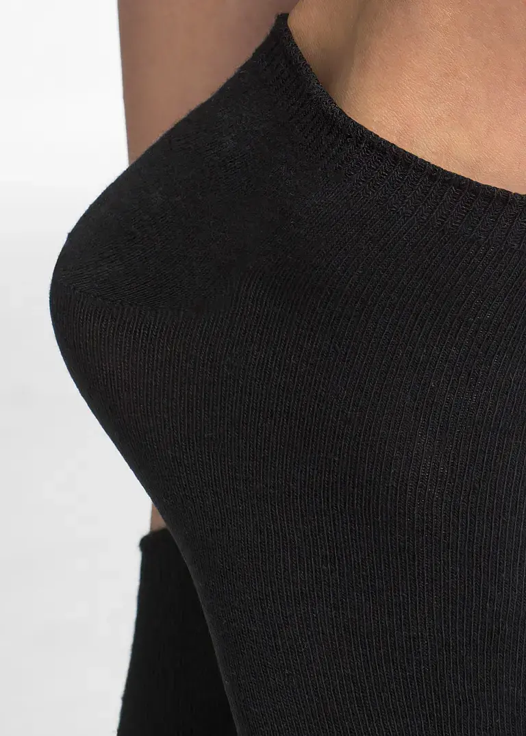 bonprix Praktische Sneakersocken im attraktiven Multipack - schwarz/weiß Rabatte dieses Monats