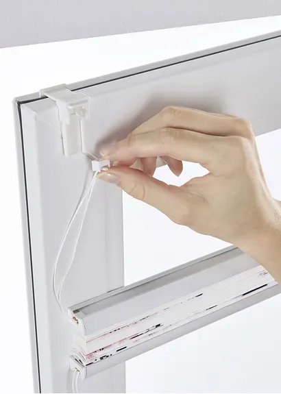 bonprix Fensterdekoration mit dezentem Blumen-Druck - weiß Klemmträger Discount Store für neue Produkte