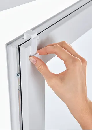 bonprix Stilistische Blumen auf moderner Fensterdekoration Clearance-Verkauf