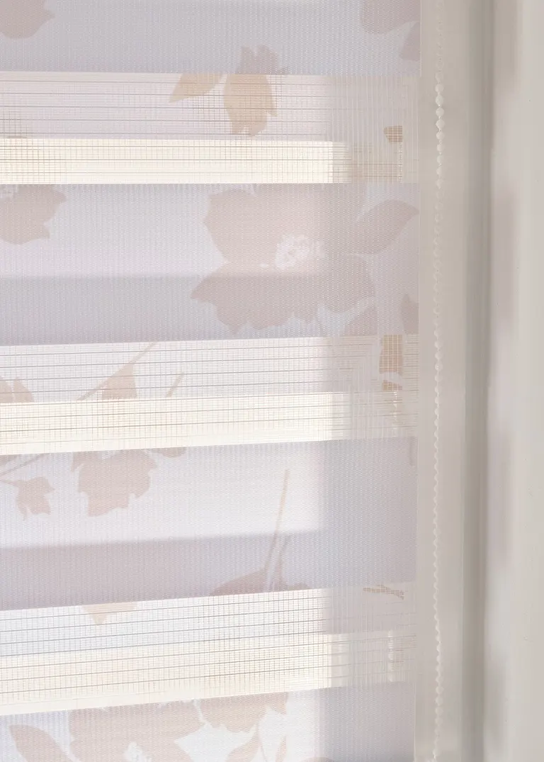 bonprix Blumige Aussichten für Dein Fenster - weiß Kostenloser Versand international
